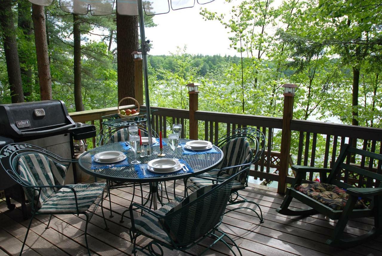 Stunning Forest Lake Home With Hot Tub! Summer Weeks Available!Winchester エクステリア 写真